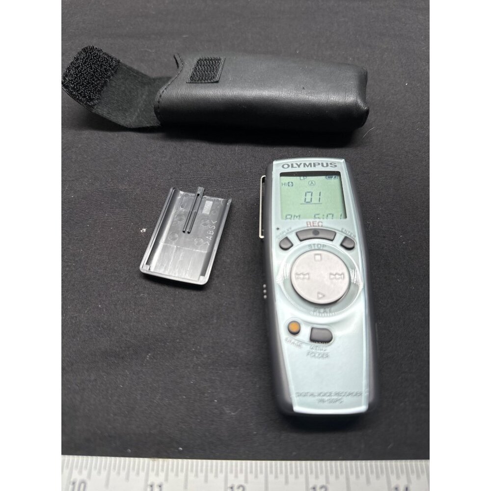 Olympus VN-120PC Digital Voice Recorder With Leather Case & Removable Clip
